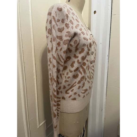 HEARTLOOM LEONA LEOPARD SWEATER - Picture 5 of 9